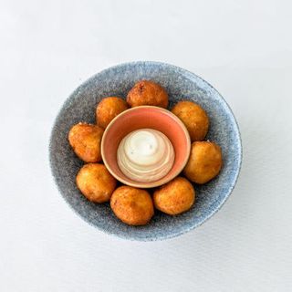 Croquetas De Jamón Ibérico Con Ali Oli