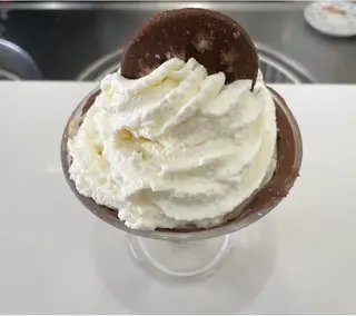 Cioccolata calda classica con panna e Nutella