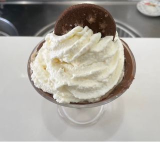 Cioccolata calda classica con panna e Nutella