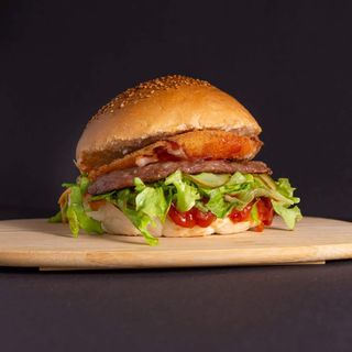 Royal cheeseburger