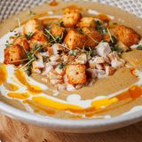 Крем суп из цветной капусты с копченой индейкой