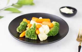 Овочі відварні вагові (100г)