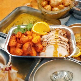 Rolo de Porco Recheado com Farinheira e Queijo