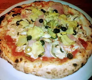 Pizza 4 Estaciones (28 Cm.)