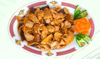 51. Cerdo Con Bambú Y Setas