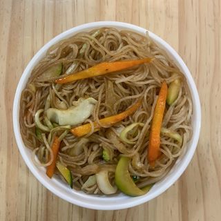 80. Fideo chino con verdura