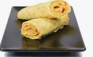 Crepe De Bacalao Con Salsa De Piquillo