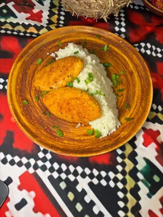 Рибні котлети з вершковим рисом (270g)
