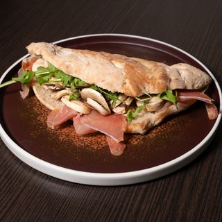 Boscaiola con rucola e grana