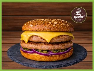 Burger Light Cheese (Cal 365, 47g proteínas, 33g carbohidratos, 9g grasas)