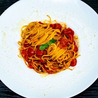 Spaghetti pomodoro & basilico
