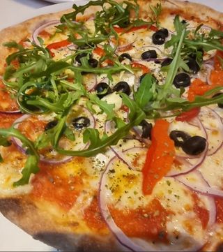 Pizza De Queso De Cabra