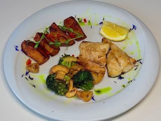 Філе скумбрії з овочами (100/100g)