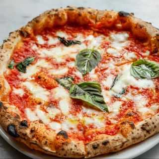 Pizza Atum (Medium Size) 