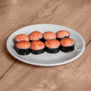 запеченный ролл с крабомяки кани