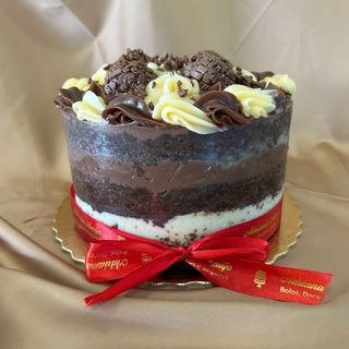 Bolo de Aniversário - Brigadeiro Trufado