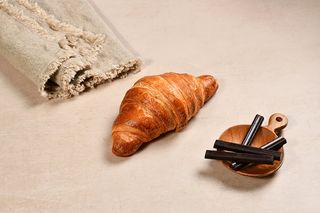 კრუასანი შოკოლადით