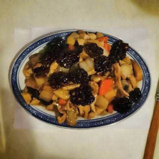 121 - Carne de porco com Amêndoas