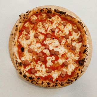 Pizza viennese (Mediana)