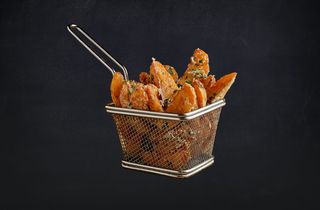 Cartofi wedges cu parmezan