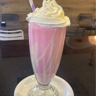 Batido  Helado De Fresa (16 Oz.)