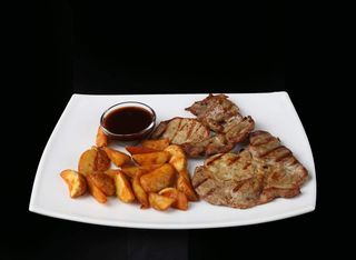 Свинска вратна пържола (500г)