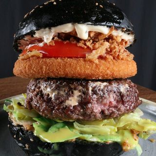 Chuck Norris Klasyk + małe frytki + złoty sos + cola