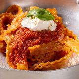 Manfredi ragù e ricotta + acqua