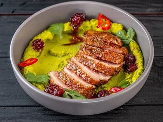 Качина грудка з гороховим пюре (0.320 гр)