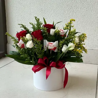Cutie medie cu bomboane 
