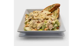 Sałatka Cesar z kurczakiem