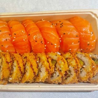 06 - Nigiri Salmão + Carlifornia Frito (12 peças)