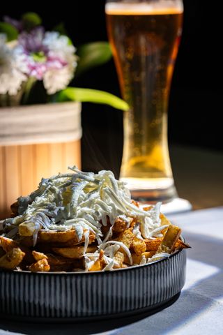 Пържени картофки със сирене