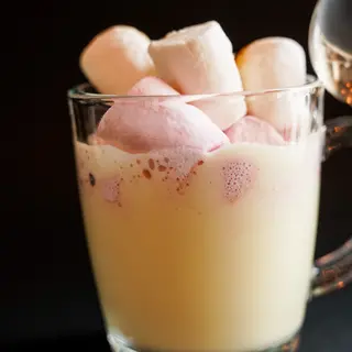 Hot white chocolate premium