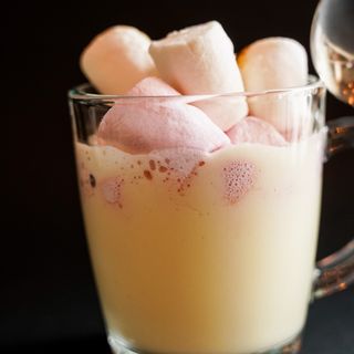 Hot white chocolate premium