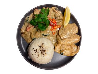 Сливочная курица в соусе песто