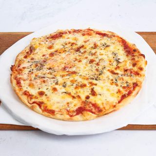 Pizza Quattro Formaggi mala