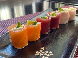 45.- Roll Geishas De Atún (8 Uds.)