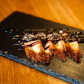 Sashimi de anguila
