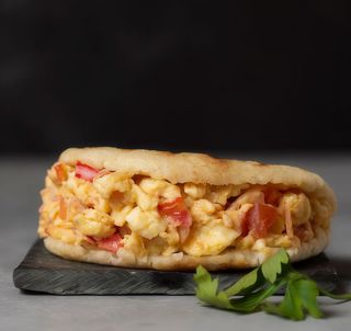 Arepa de huevos pericos