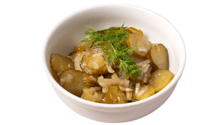 Surówka z kwaszonych ogórków