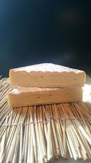 Pont-l'Évêque Media Pieza 200Gr Aprox