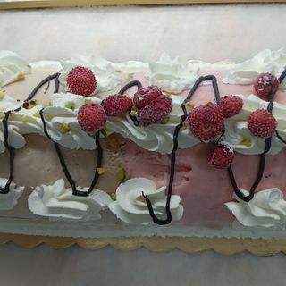 TRONCHETTO FRAGOLA E NOCCIOLA X8/10 PERSONE