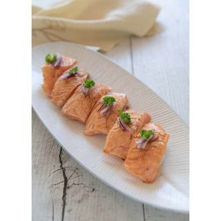 Nigiri Salmon Aburi