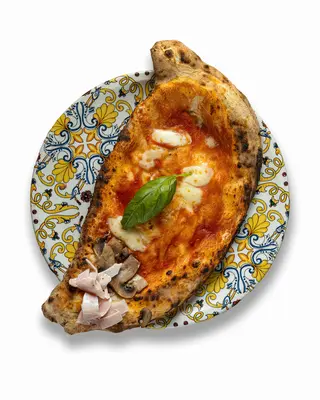 Pizza Calzone Cotto E Funghi