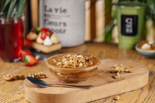 ნიგვზის ნამცხვარი კარამელით, გლუტენის გარეშე