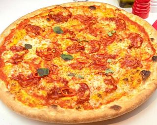 Pizza Salame Piccante