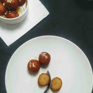 Gulab jamun