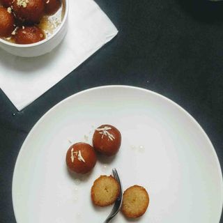 Gulab jamun