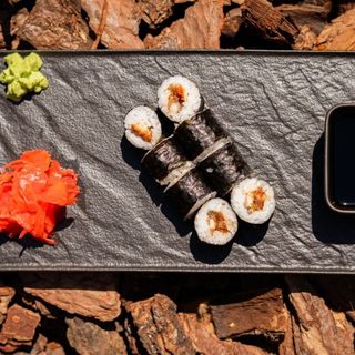 Макі з вугрем